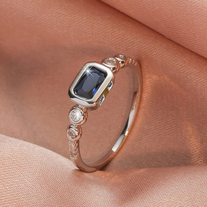 Anello in Pietra Blu Oro Bianco Windsor