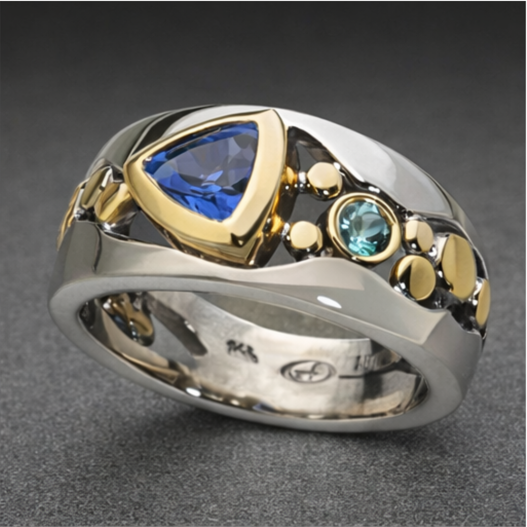 Anello con Crest di Pietra Blu Bicolore