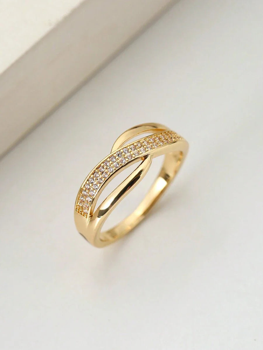 Catherine – Anello classico in zirconia e color oro
