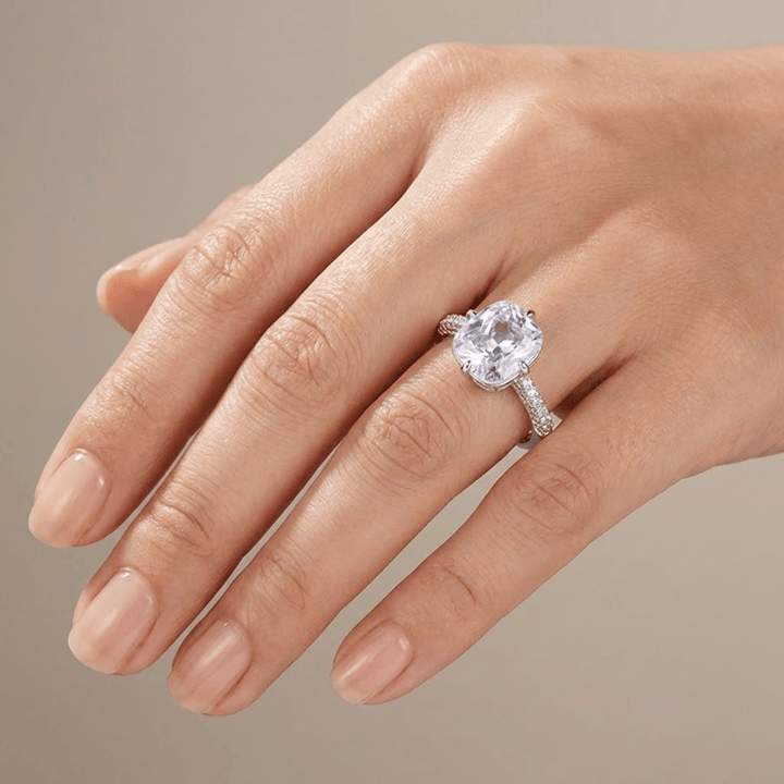 ANELLO ELEGANTE IN ZIRCONIA OVALE ORO BIANCO