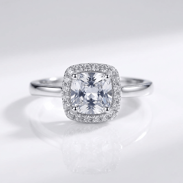 ANELLO HALO IN ZIRCONIA ARGENTATA
