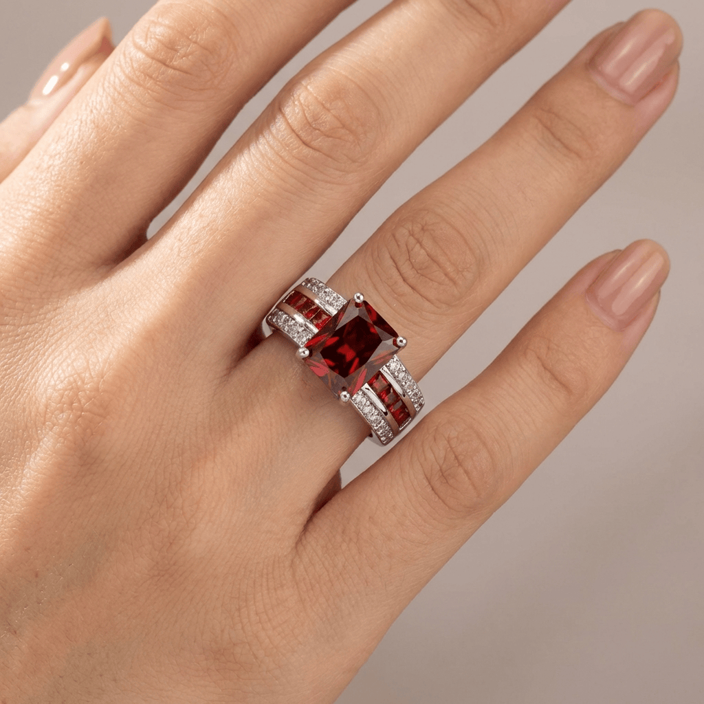 ANELLO VINTAGE IN GEMME