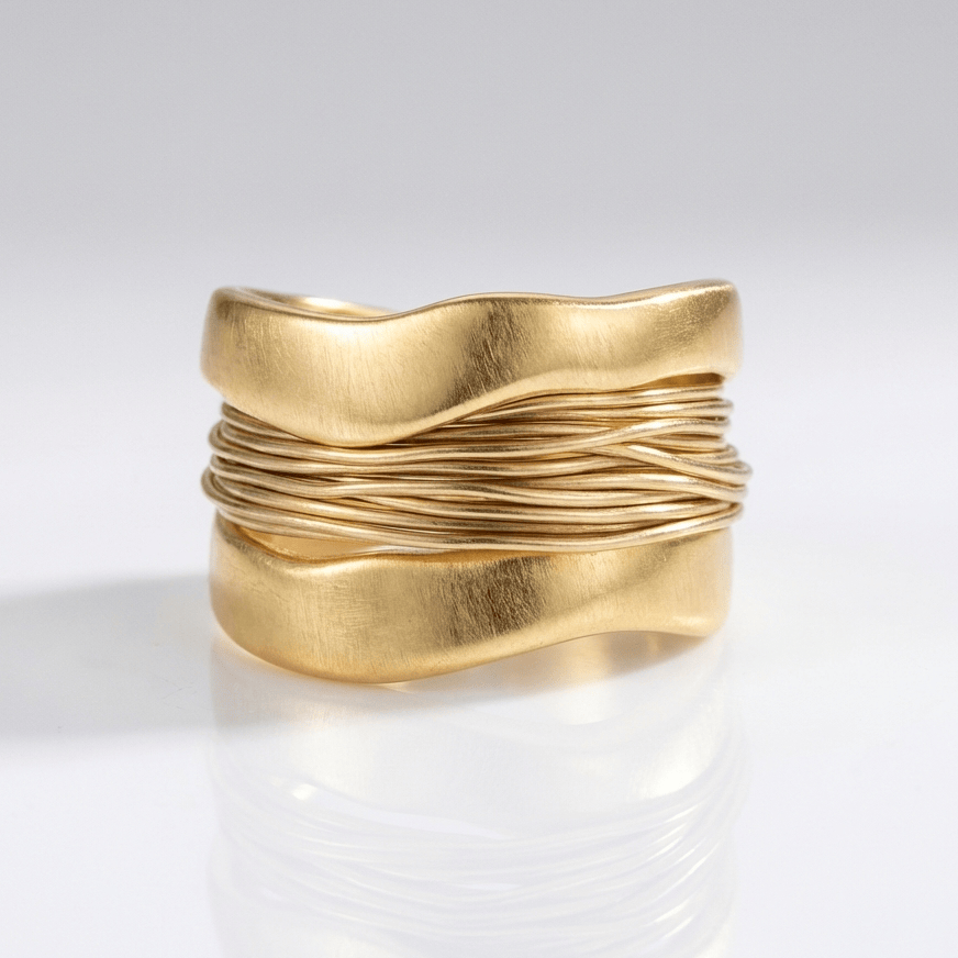 ANELLO AVVOLTO A MANO color oro E ARGENTO