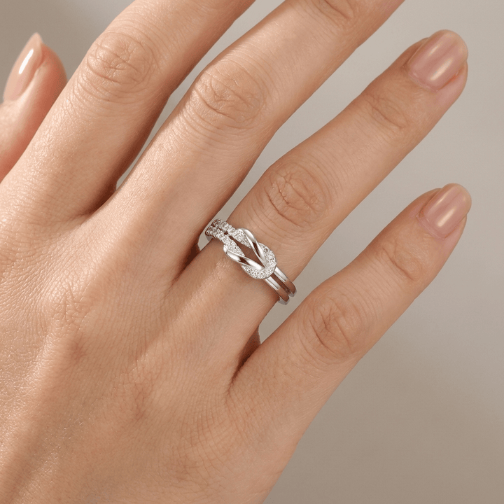 ANELLO AVVOLGENTE IN ZIRCONIA ARGENTATA - (REGOLABILE)