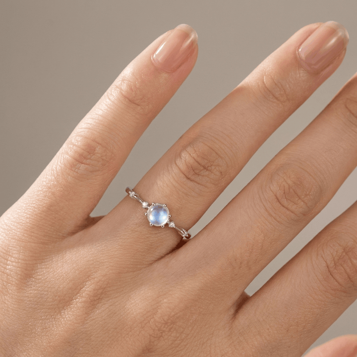ANELLO VINTAGE color argento CON MOONSTONE - (REGOLABILE)