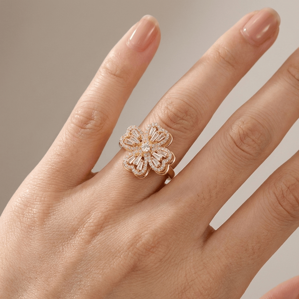 ANELLO A FIORE ROTANTE IN ZIRCONIA BAGUETTE - (REGOLABILE)