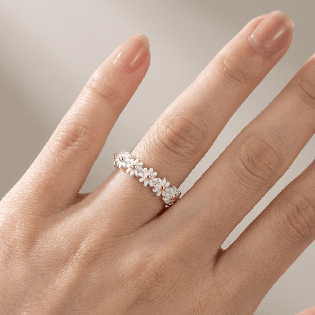 ANELLO A FASCIA DAISY CLUSTER - (REGOLABILE)
