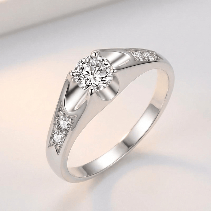 ANELLO MODERNO IN ZIRCONIA ARGENTATA
