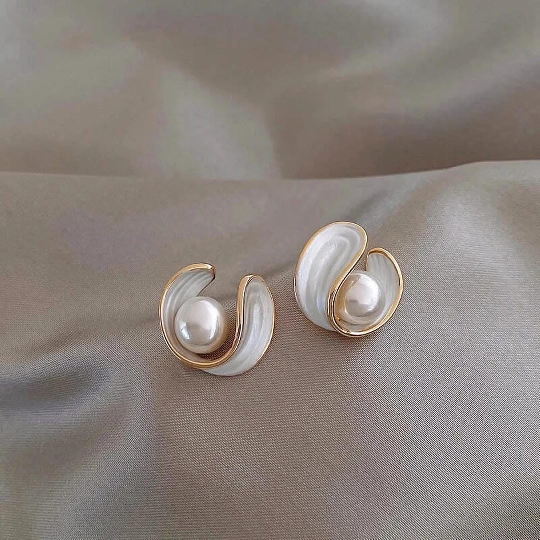Orecchini Eleganti in Opale Bianco