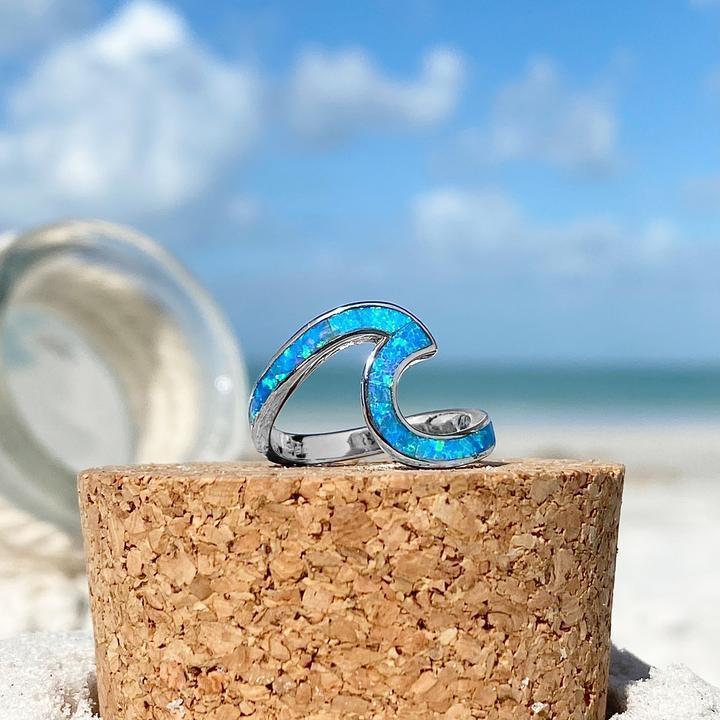Anello Sea Wave in Opale e color argento