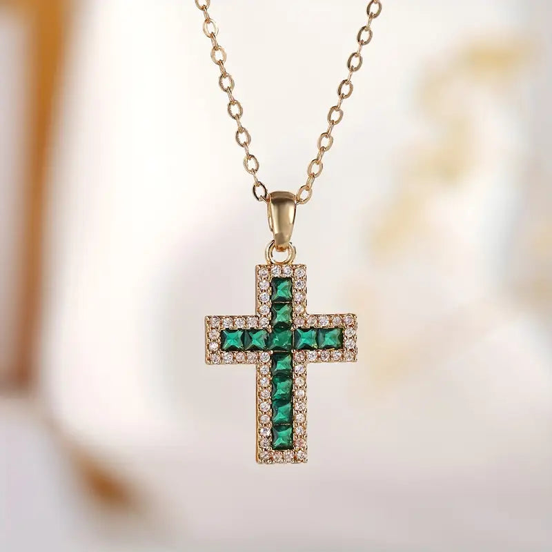 Collana Solene color oro con Pendente a Croce e Pietra Verde