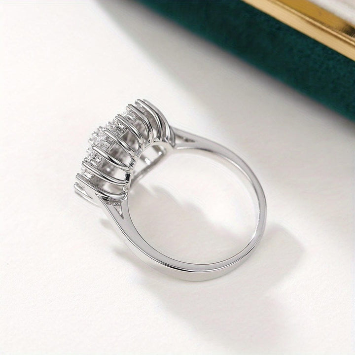 Anello Dichiarazione con Cristalli a Clusters Halo