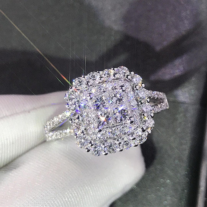 Anello nuziale in zirconia a forma quadrata