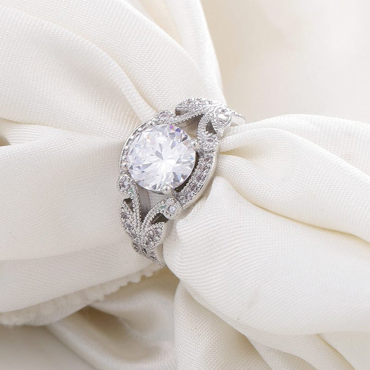 ANELLO INTRECCIATO color argento CON ZIRCONIA VINTAGE