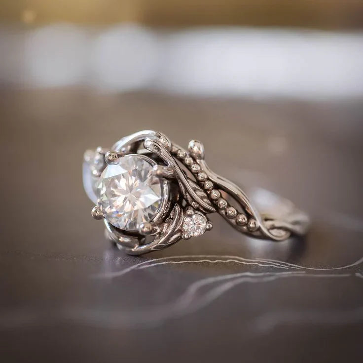 Anello in Zirconia Argento Elegante a Ramo