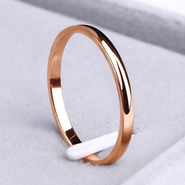 Anello semplice color oro e color argento