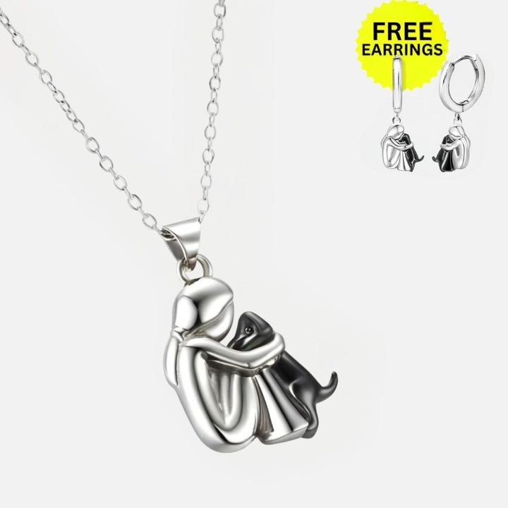 Collana con Pendente a Forma di Abbraccio con Orecchini in Omaggio – Offerta a Tempo Limitato