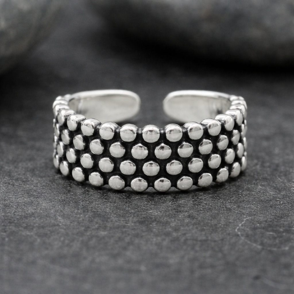 Anello Vintage a Pois in Argento Sterlingo