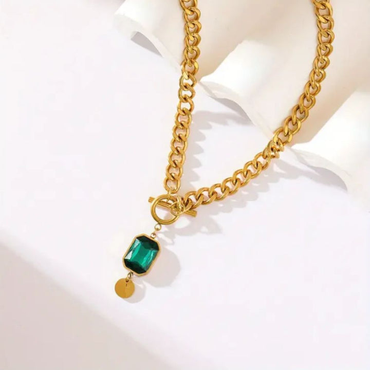 Collana con Pendente in Pietra Verde