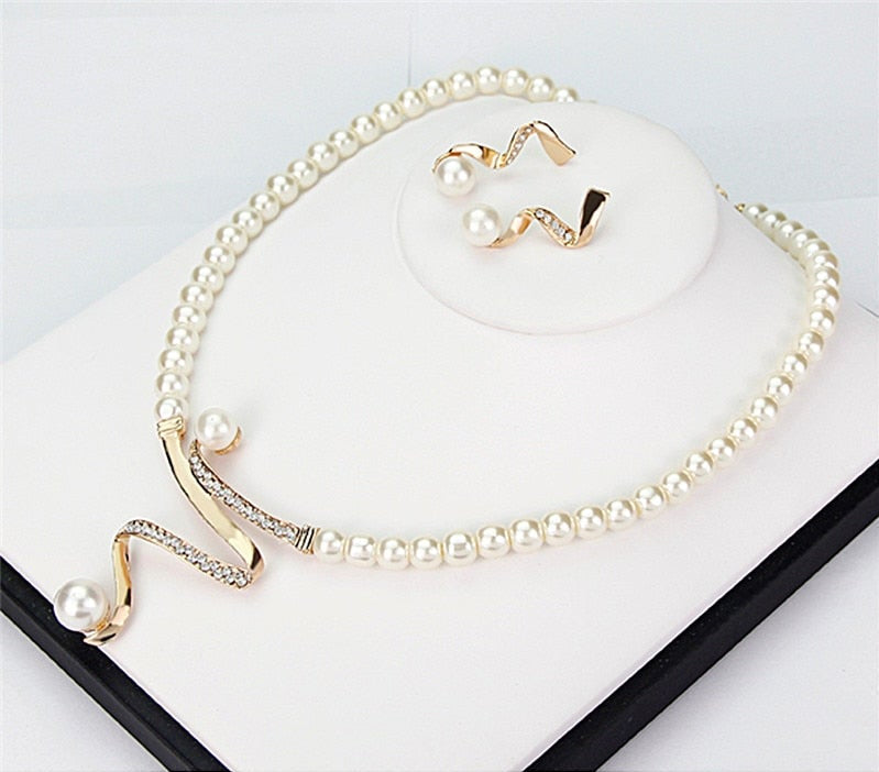 Set di Collana e Orecchini in Perle Naturali
