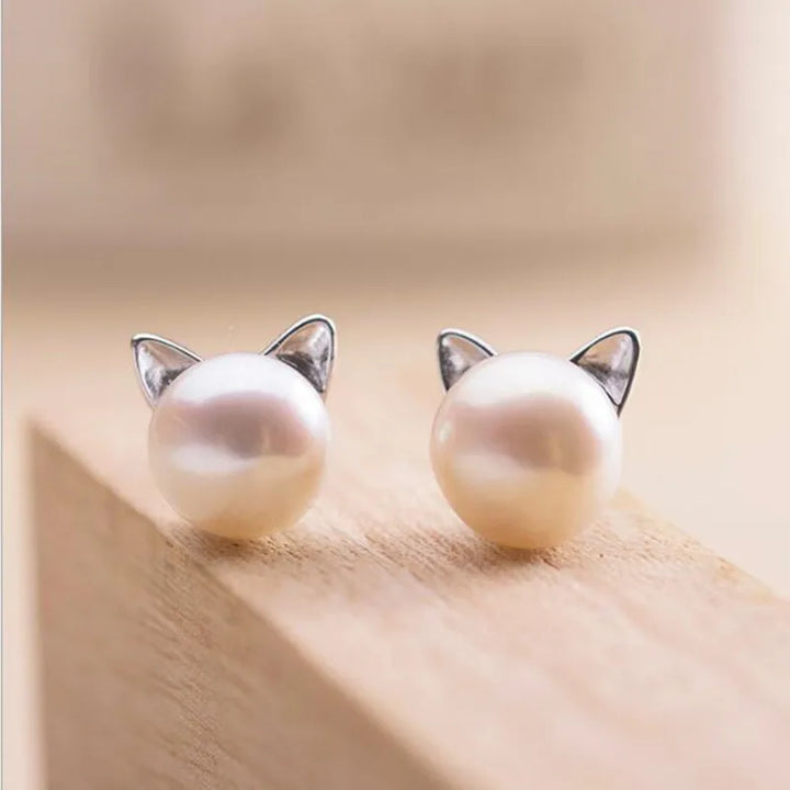 Orecchini a perla con gatto color argento