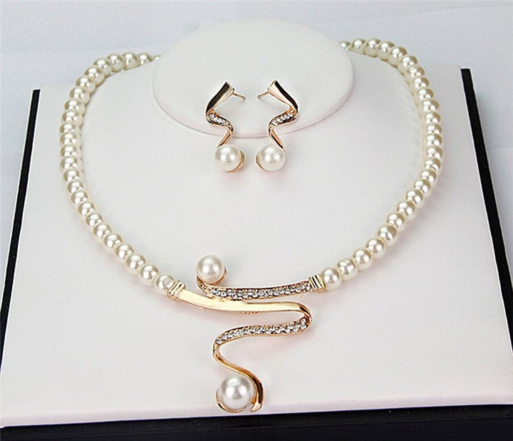 Set di Collana e Orecchini in Perle Naturali