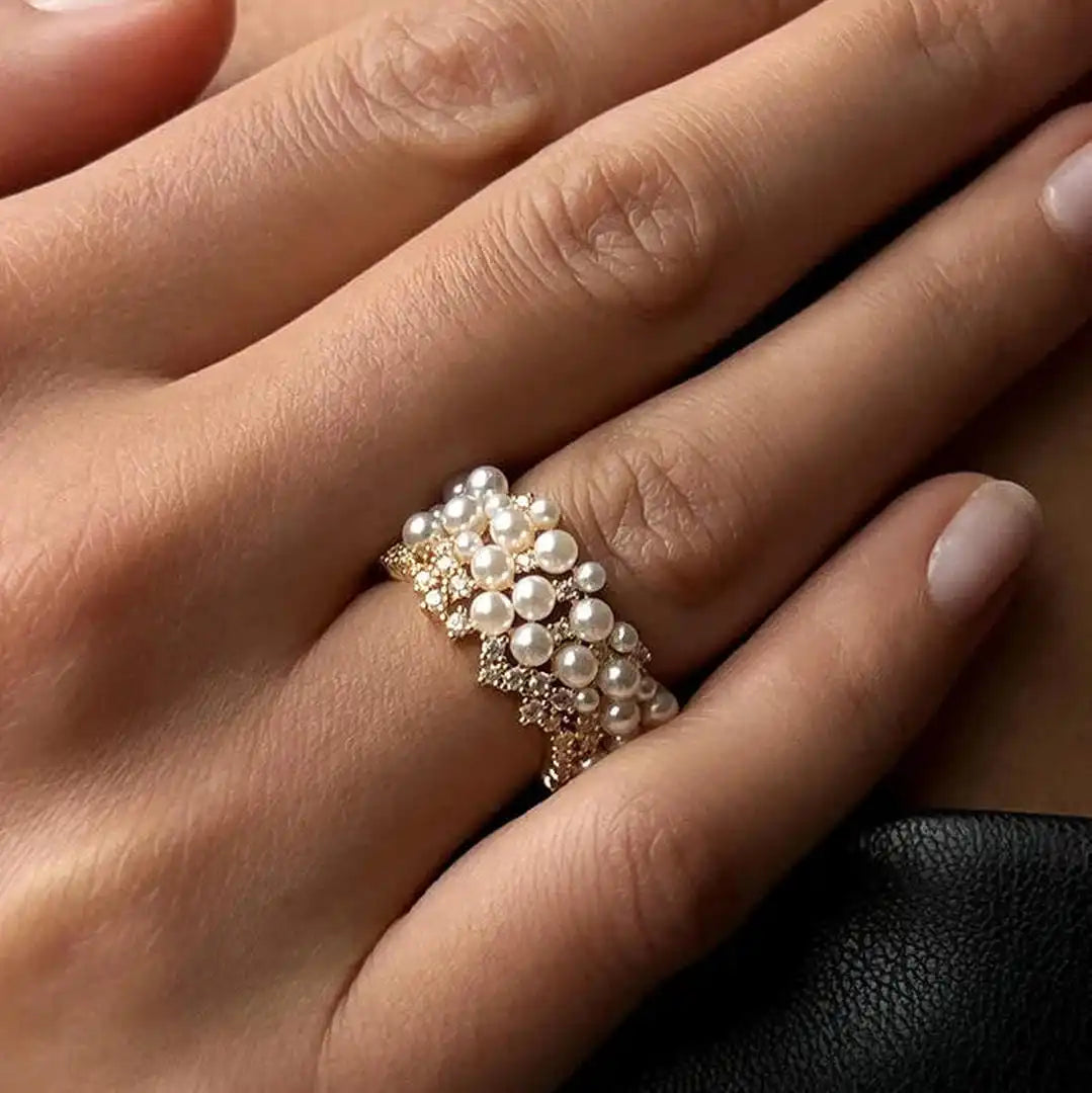 Anello Vintage Regolabile in Perla e Zirconia