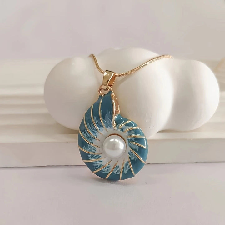 Collana con Conchiglia Blu Perla