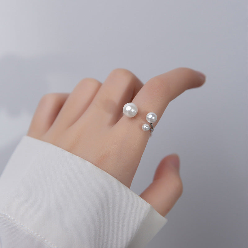 Anello Regolabile in Perla d'Acqua Dolce Tripla color argento