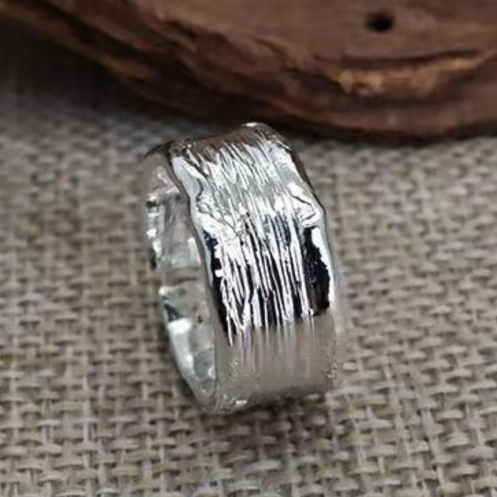 Anello in Argento e Oro Stile Martellato