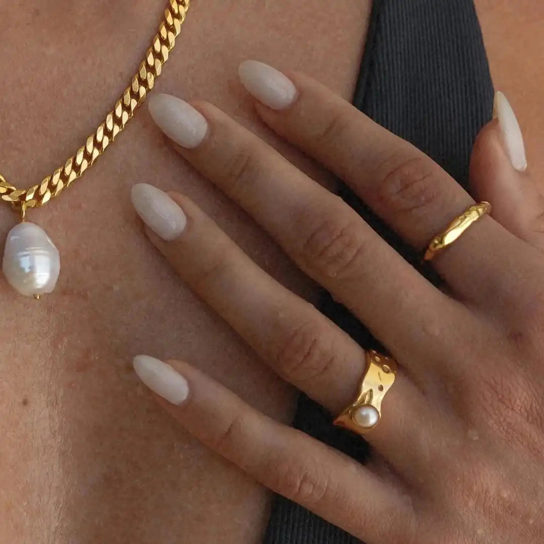 Anello Vintage color oro con Perla