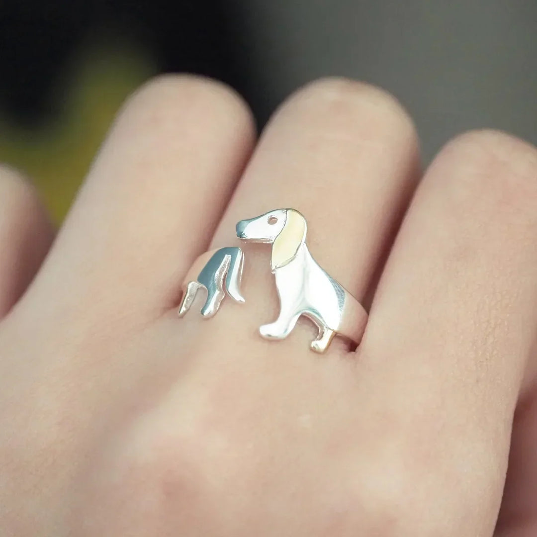 Anello color argento a Forma di Bassotto – Misura Regolabile