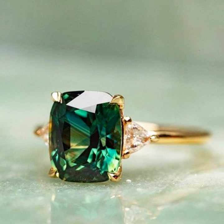 Anello Elegante a Pietra Verde Quadrato