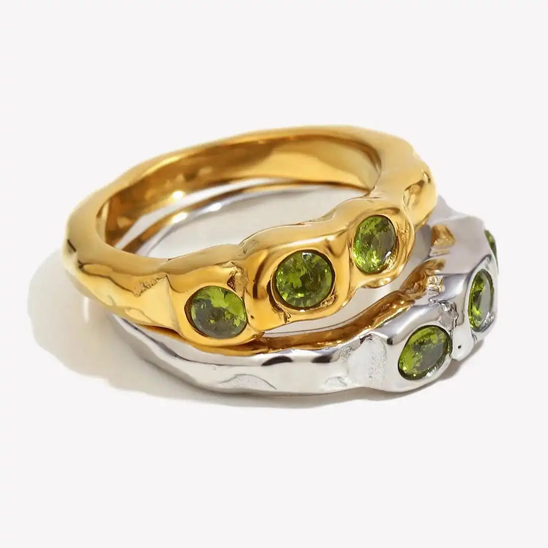 Anello Vintage color oro con Pietre Incastonate