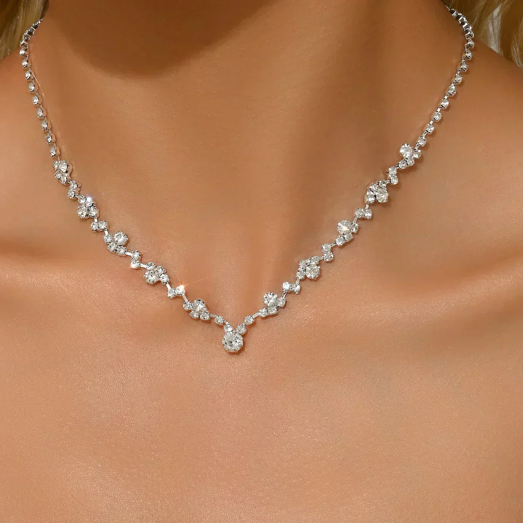 Collana da sposa elegante con diamanti