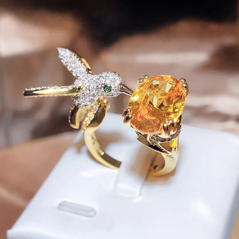 Anello Regolabile in Gemma Colibrì – Zircone, Placcato Oro