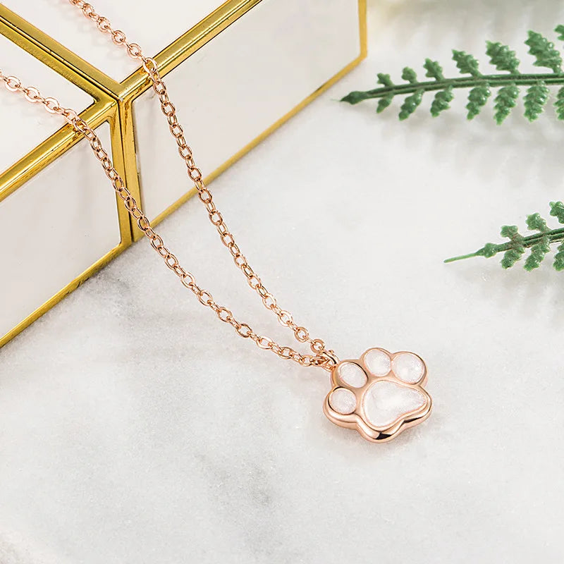 Collana con Ciondolo a Forma di Zampa