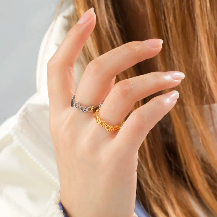 Anello Regolabile con Impronta di Zampa – Realizzato in Acciaio Inossidabile