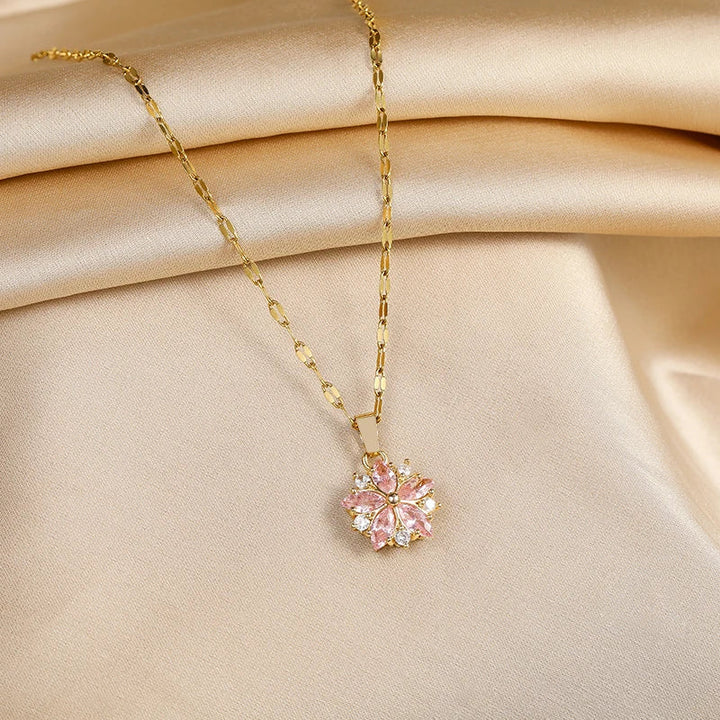 Collana Romantica con Rosa Sakura in Acciaio Inossidabile