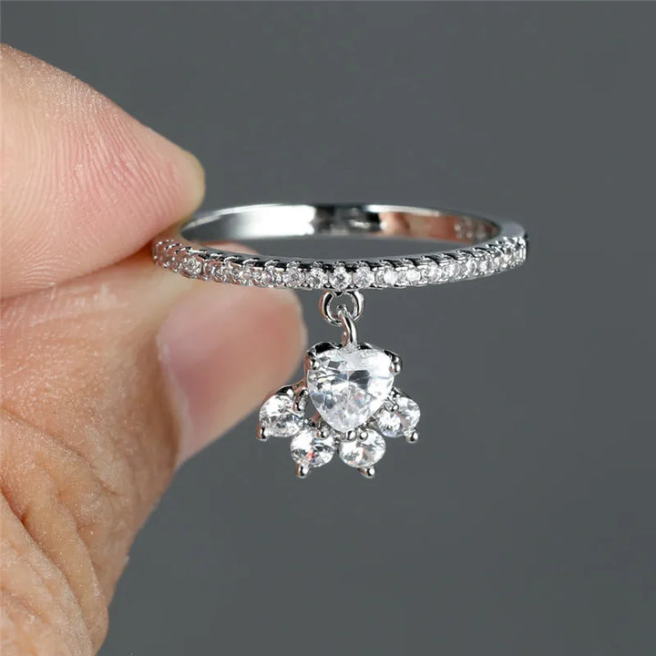 Anello Vintage con Impronta di Zampa di Gatto e Cuore in Pietra – Tonalità Oro e color argento