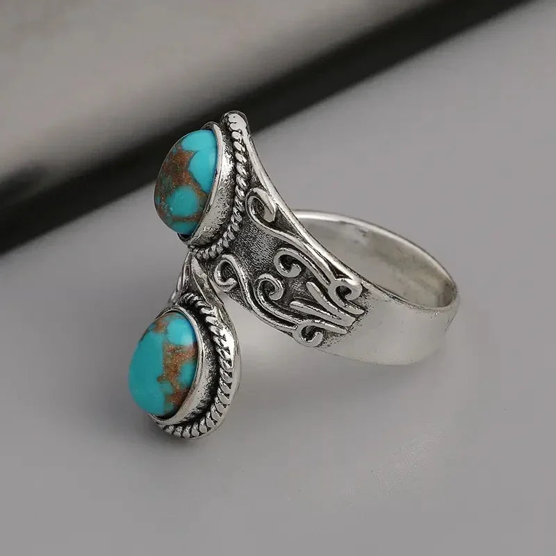 Anello Elegante Vintage con Croce Turchese