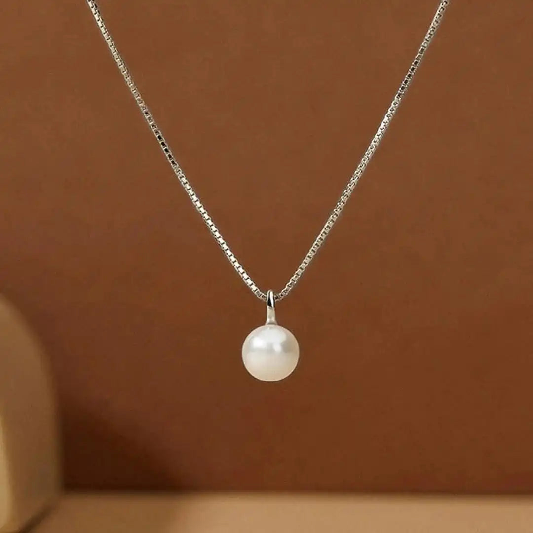Collana con pendente in perla senza tempo