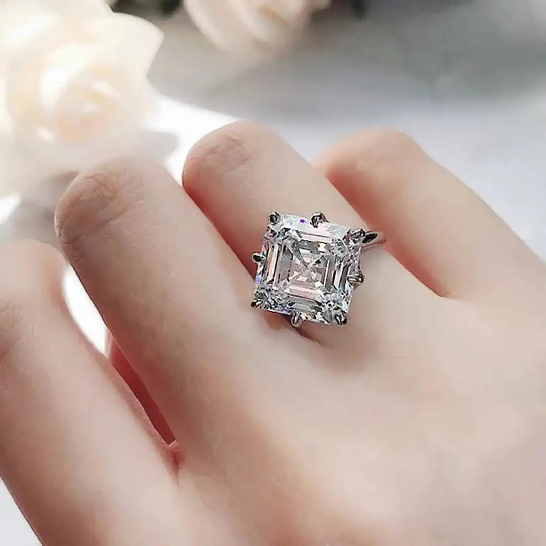 Anello color oro con Zirconi Cubici Senza Tempo