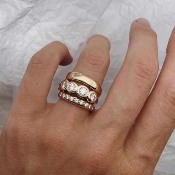 Anello in Oro Forgiato con Zirconia