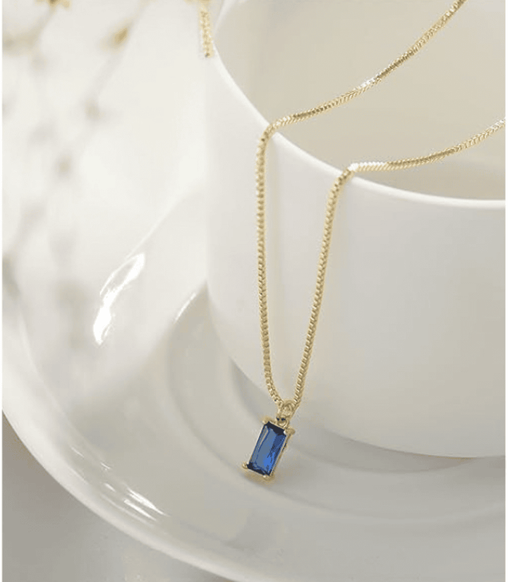 Collana con pendente in Pietra Blu minimalista