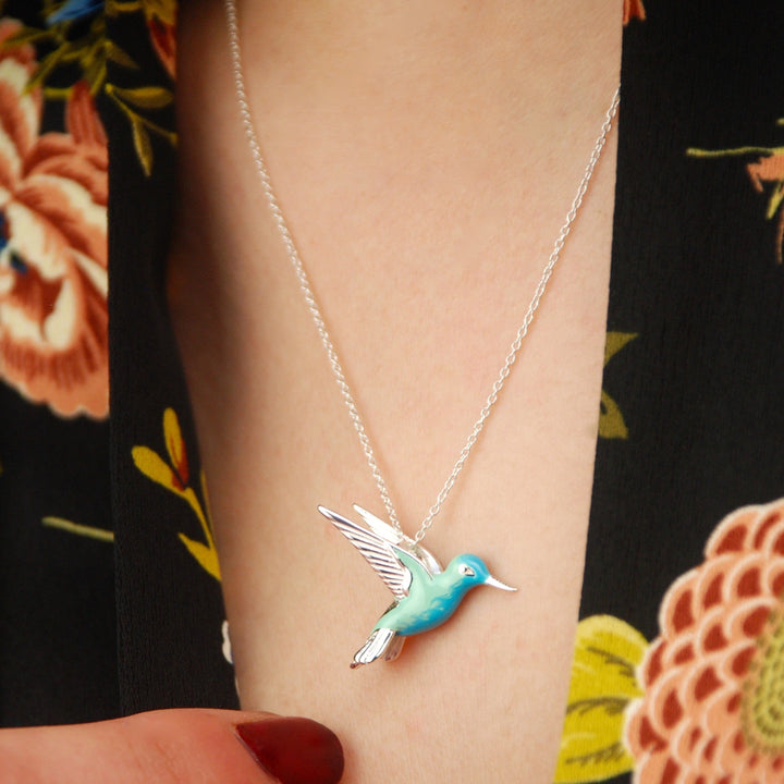 Collana color argento con Smalto a Forma di Colibrì