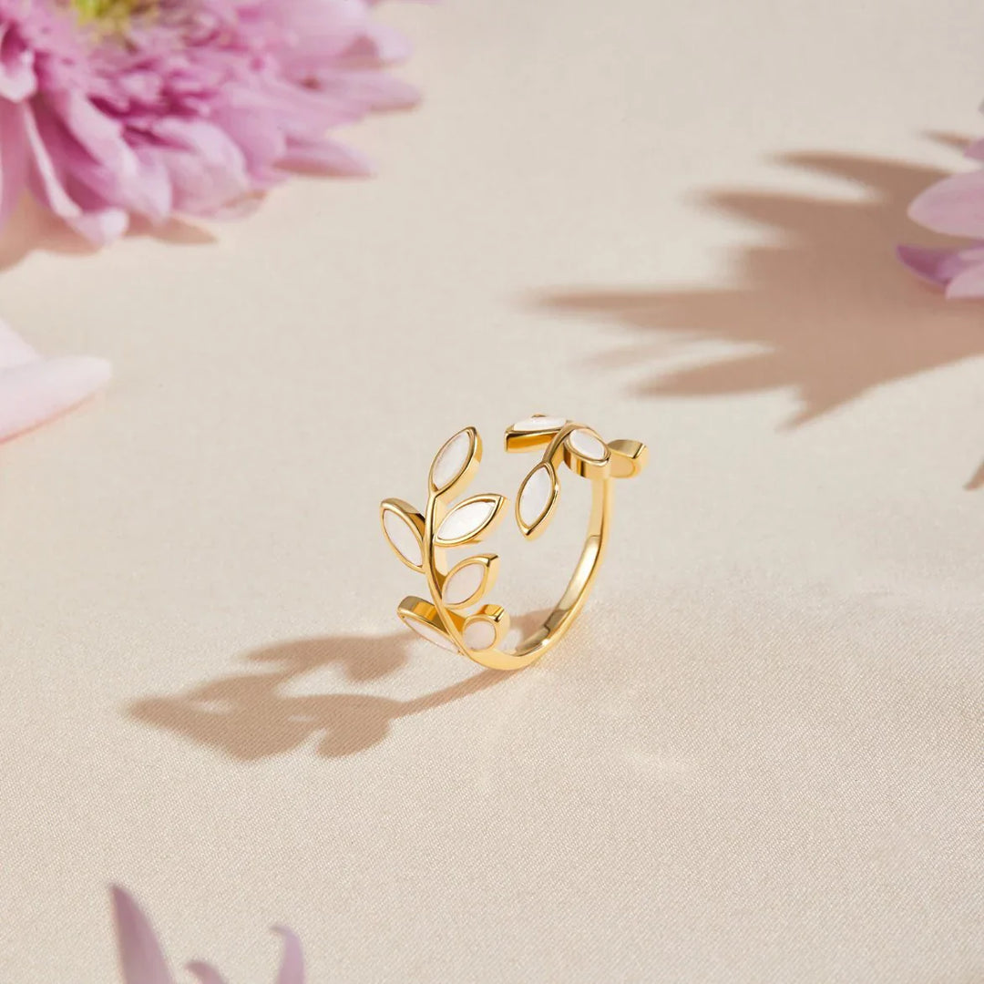 Anello Aperto con Foglia Delicata Neraya | Oro