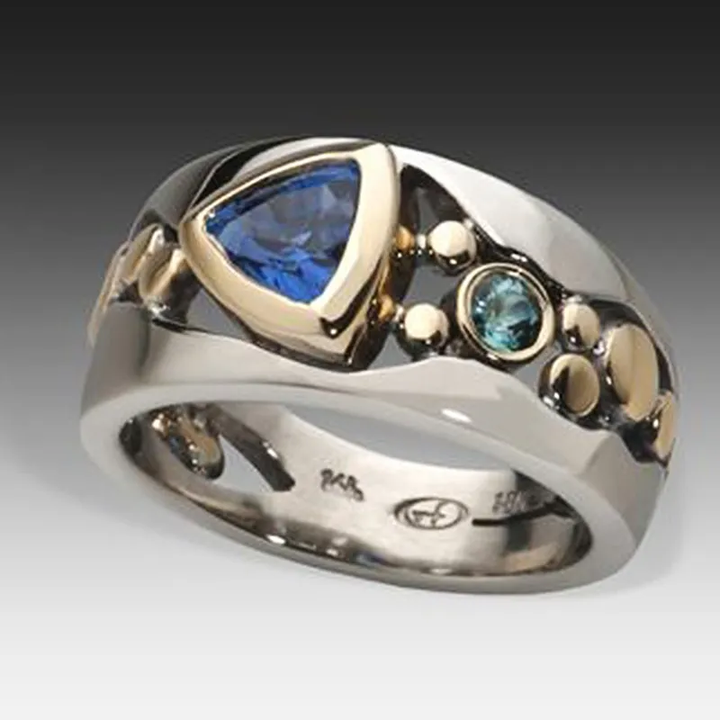 Anello di Cristallo Blu Vintage