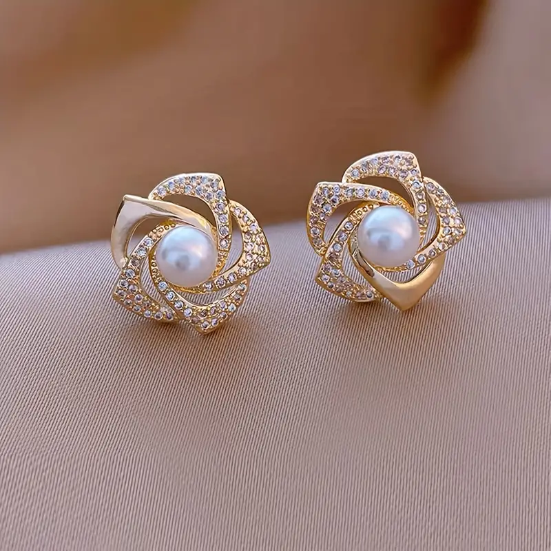 Orecchini a perla spirale eleganti e luminosi