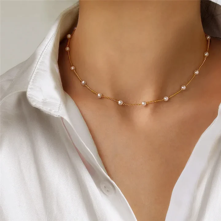 Collana Elegante con Piccole Perle